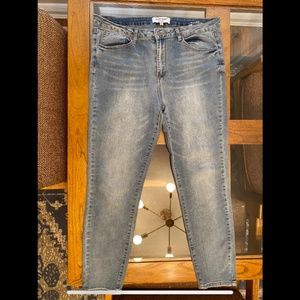 Velvet Heart Elsie 5-Pocket Mid Rise Skinny Jeans - Size 31
